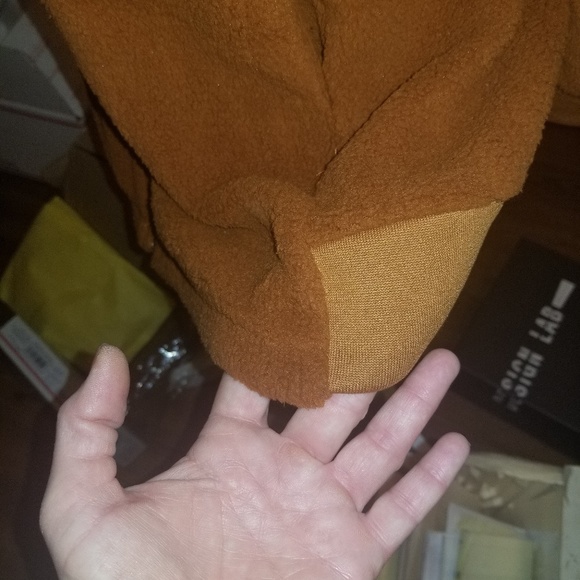 Warm cozy simple sweater - Picture 5 of 8